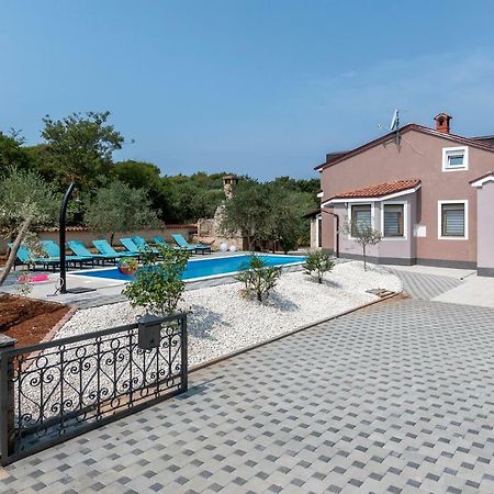 Villa Sunshine بولا المظهر الخارجي الصورة