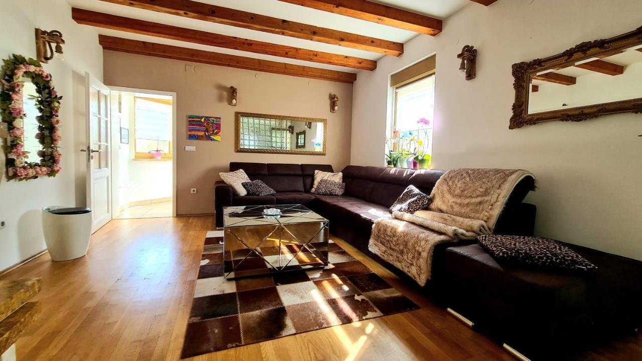 Villa Sunshine بولا المظهر الخارجي الصورة