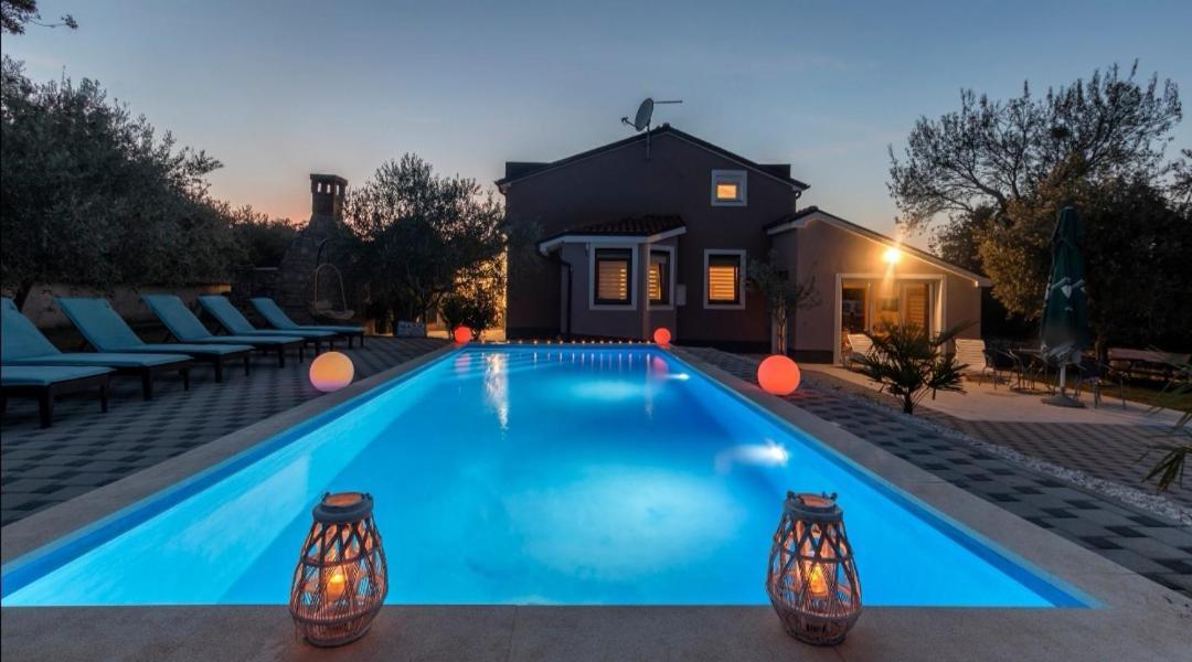 Villa Sunshine بولا المظهر الخارجي الصورة